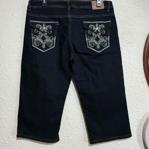 Hydrant‎ Premium Denim Co women's 12 Embellished Dark Wash Capri high rise